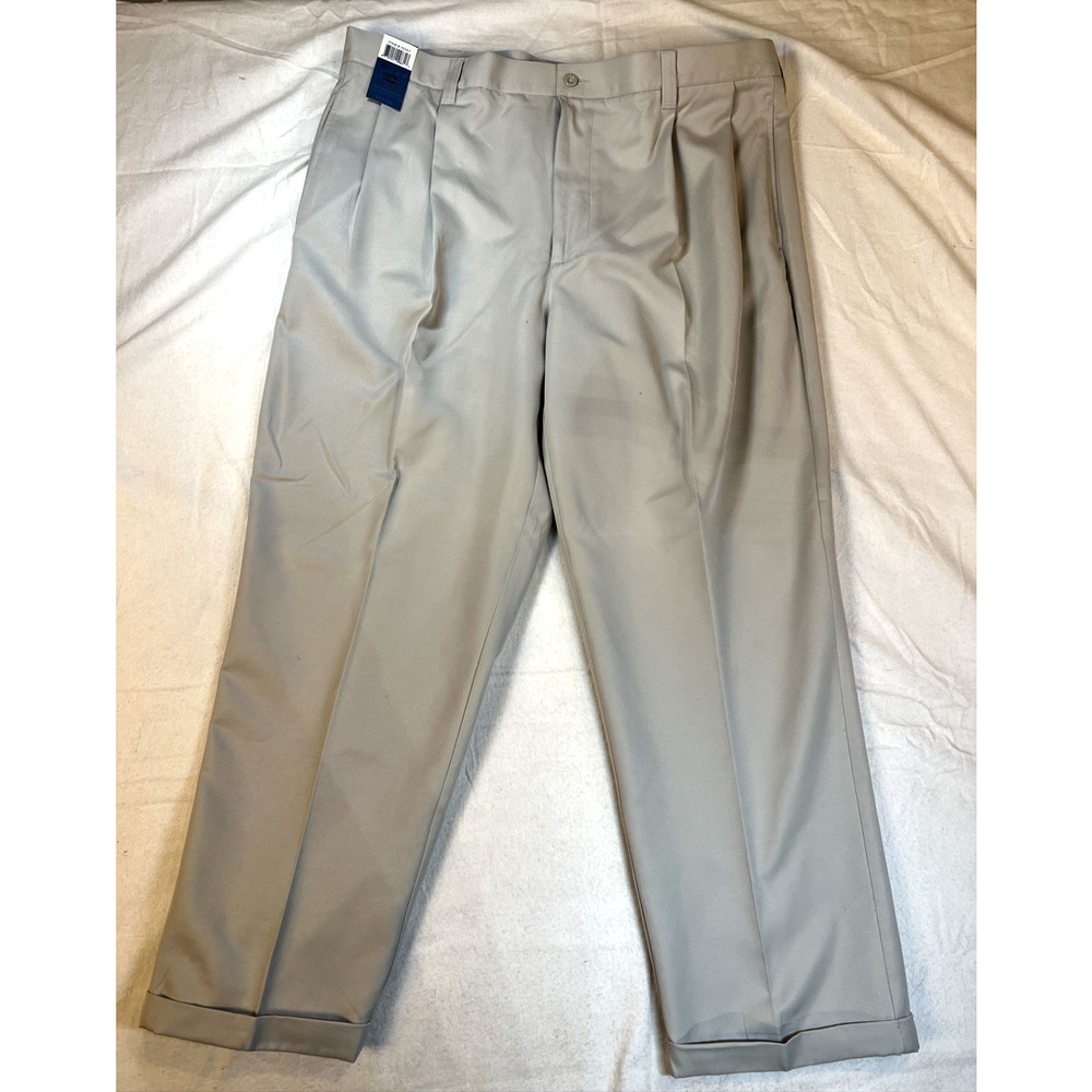 NWT Dockers Authentic Golf Pro Pant Men’s Relaxed Fit 42×30 Wrinkle Resistant